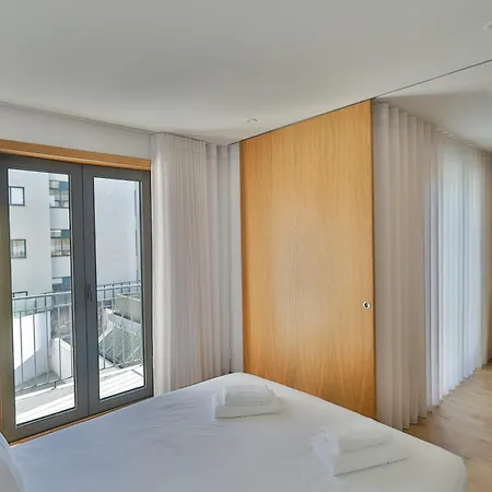Charming Camoes By Hosts Apartament