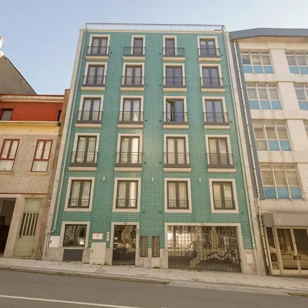Apartament Charming Camoes By Hosts *