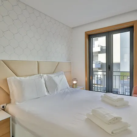 Charming Camoes By Hosts Apartament
